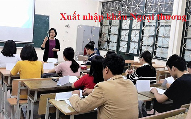 Khóa xuất nhập khẩu thực tế Đại học Ngoại Thương